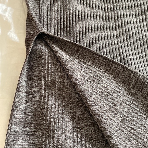 Athleta Luxe Seamless Skirt - heathered brown - Picture 4 of 5